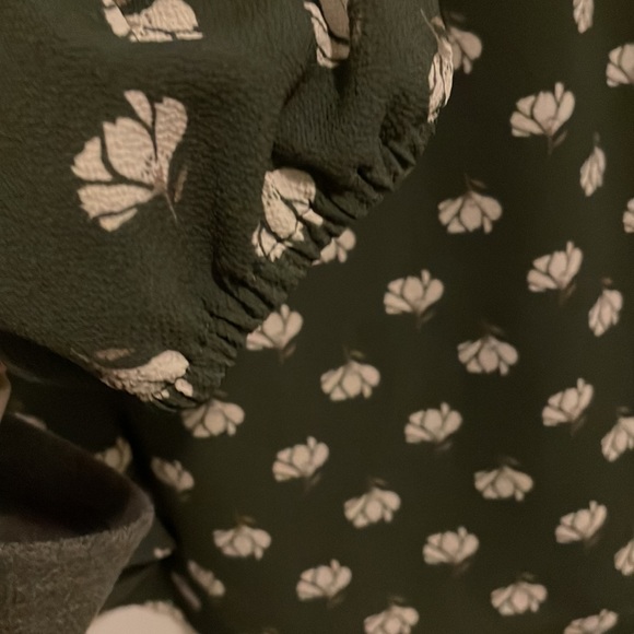 Fun2Fun flower patterned blouse - Picture 5 of 10